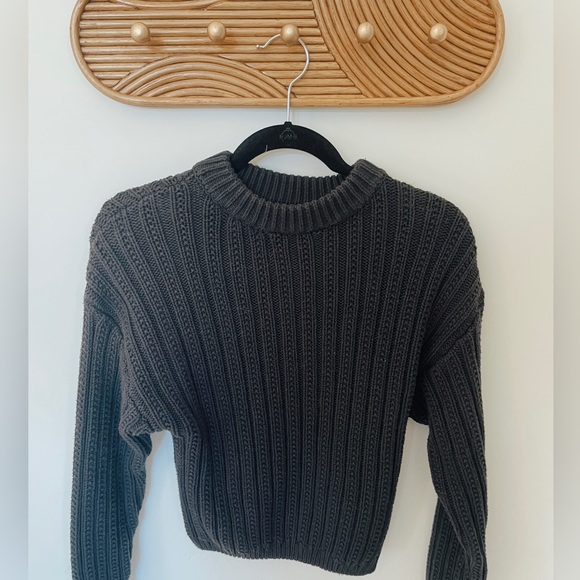 Universal Thread Sweater - Picture 1 of 4